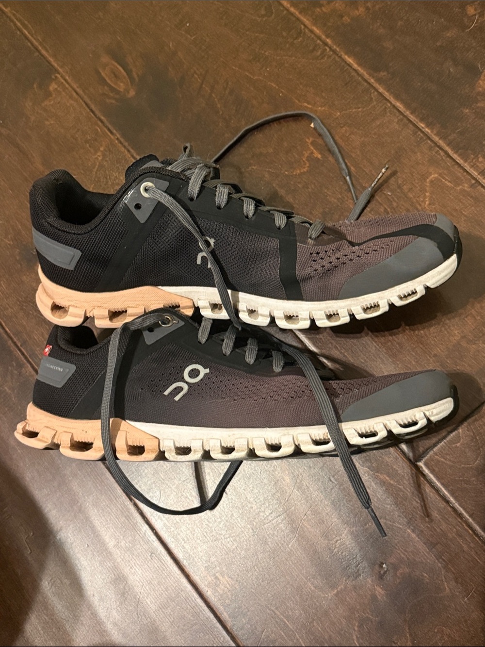 On Clouds Cloudflow Sneakers